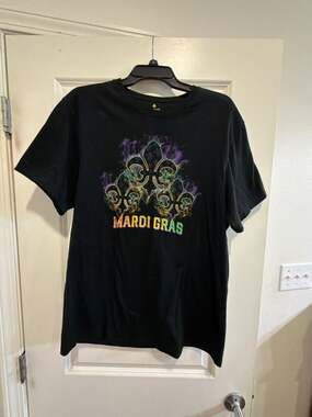Mardi Gras Fleur-de-Lis Graphic Short Sleeve T-Shirt Black